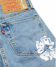 Load image into Gallery viewer, Denim Tears x Levi&#39;s Cotton Wreath Jean Light Wash
