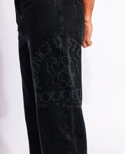 Load image into Gallery viewer, Averichi Studios  Bouquets Roses Black Jeans
